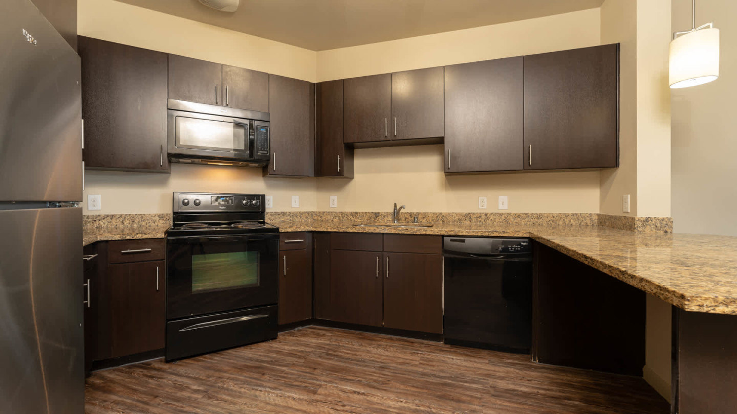 Union at Carrollton Square Apartments Image 8
