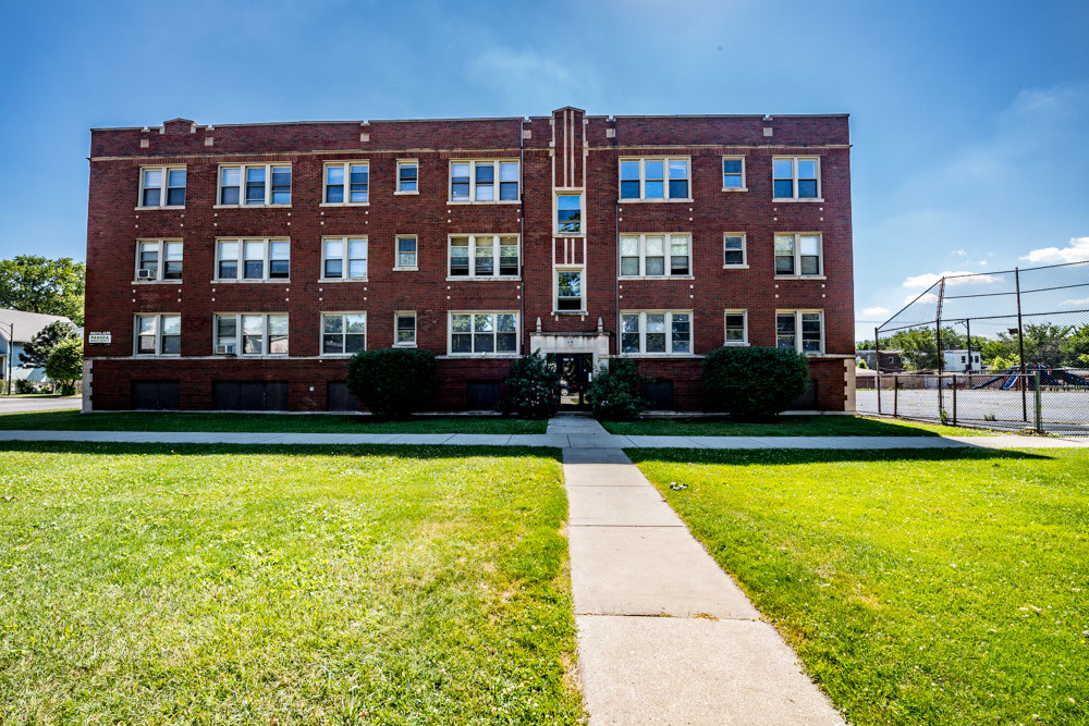 6705 S Michigan Image 1