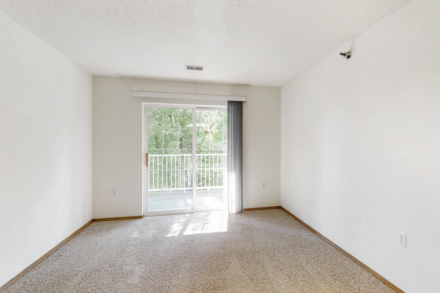 Platinum Valley Apartments Image 41