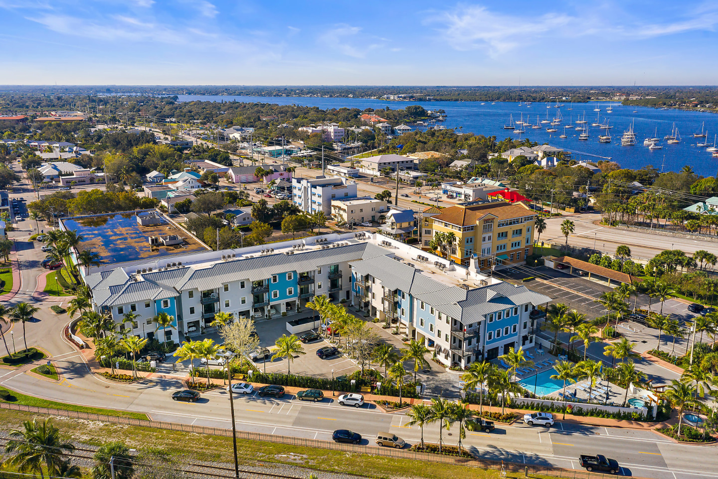 Azul Luxury Image 12