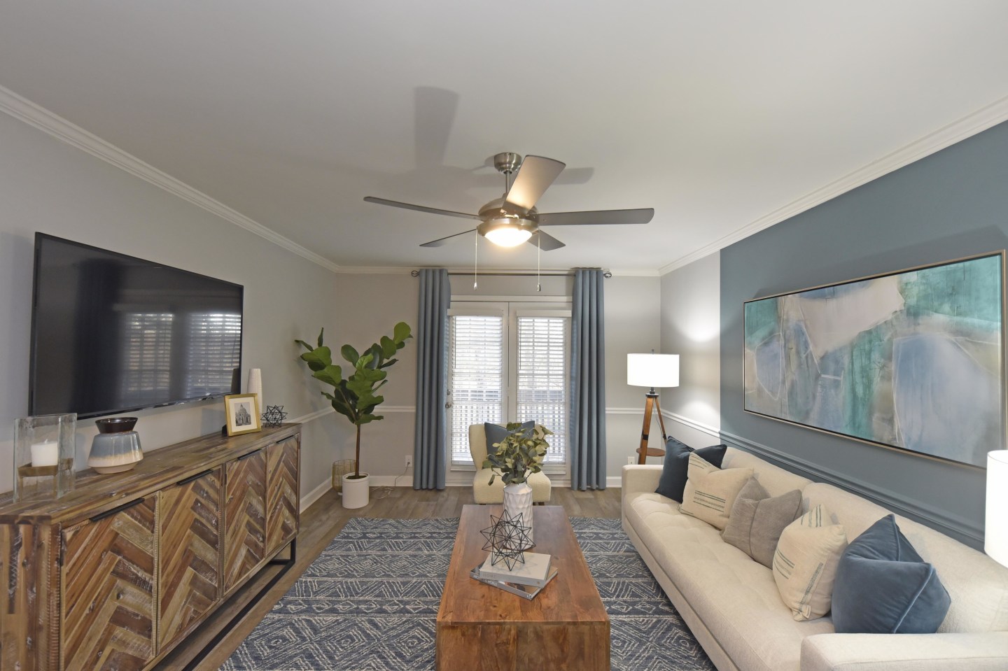 421 at Whitsett Image 15