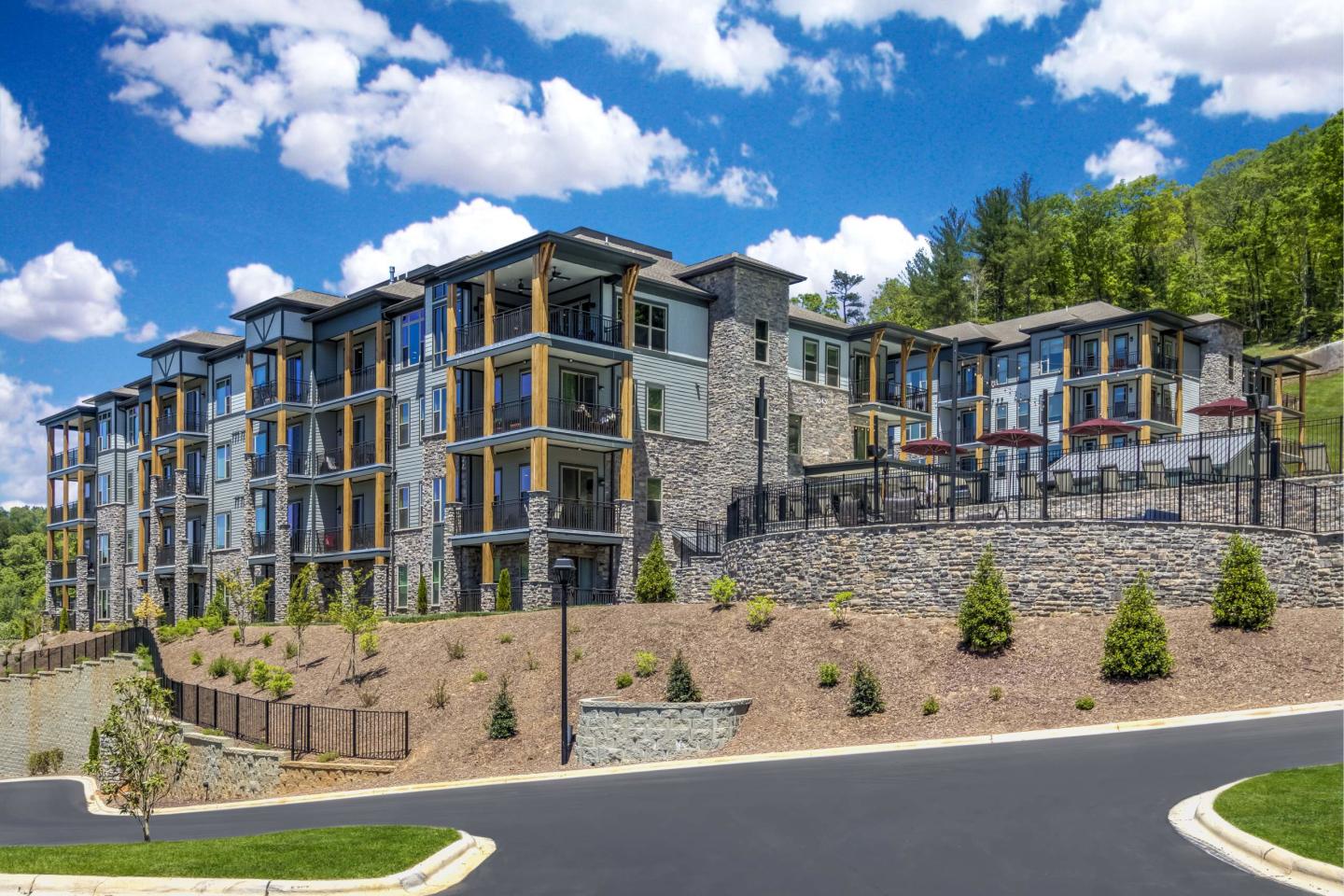 Enclave Piney Mountain Image 25