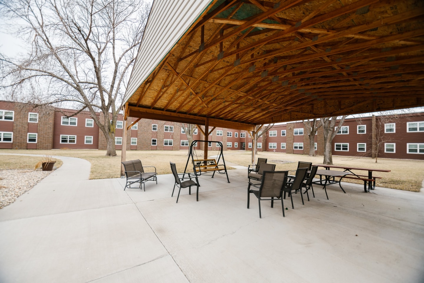 Meadowlawn Plaza Apartments Image 26