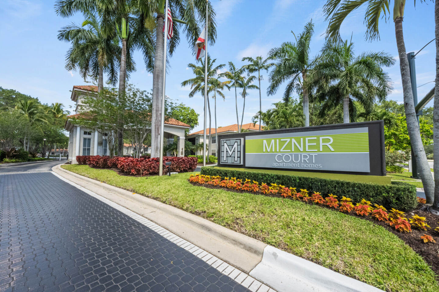 Mizner Court Image 10
