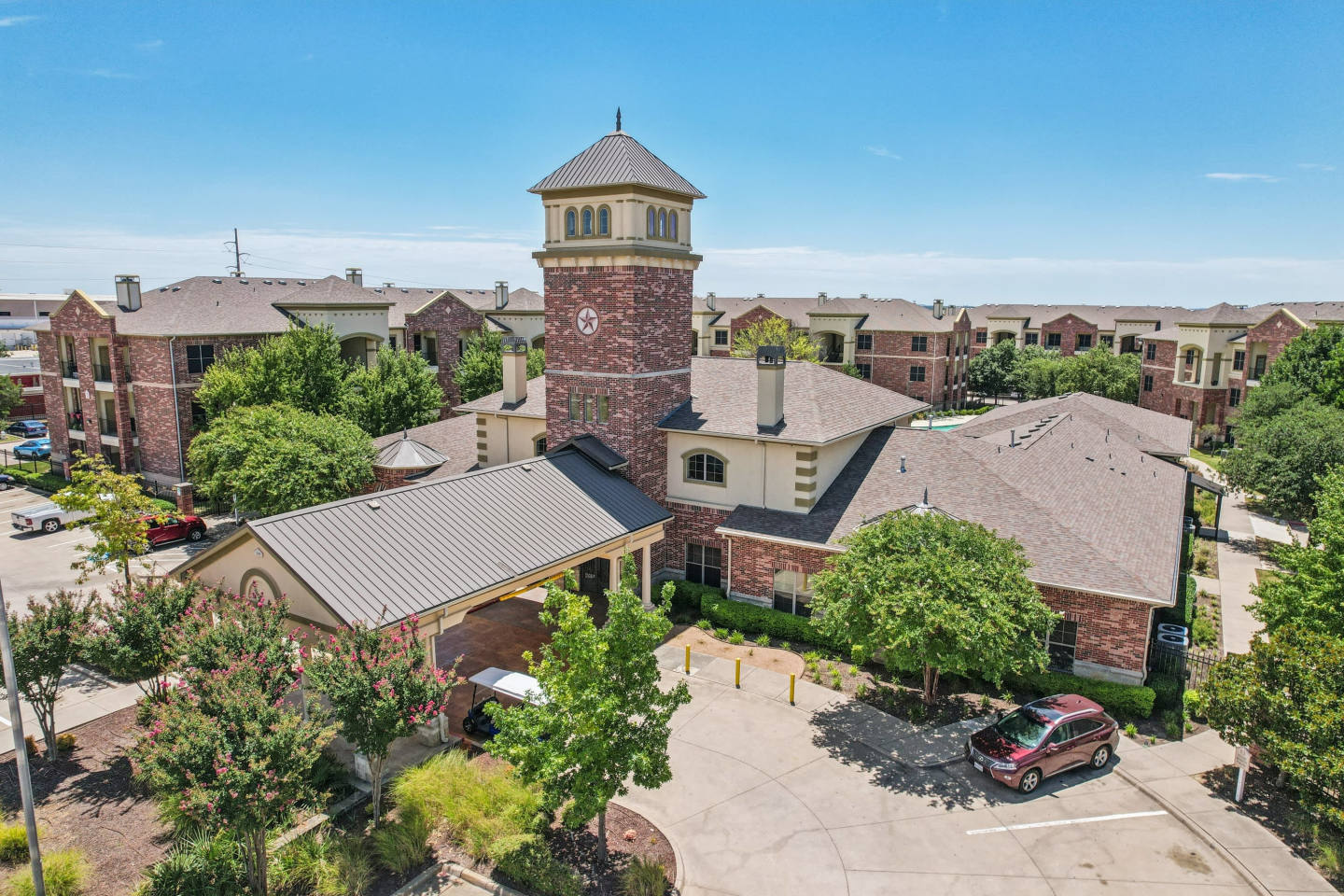 Crest Manor Image 19