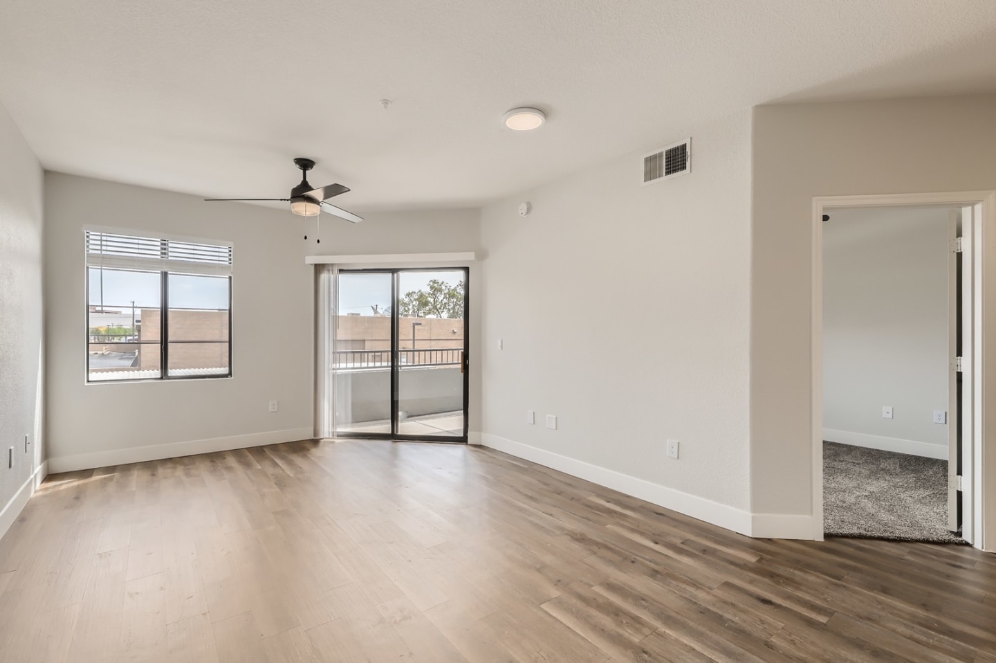 Mandarina Apartment Homes Image 68