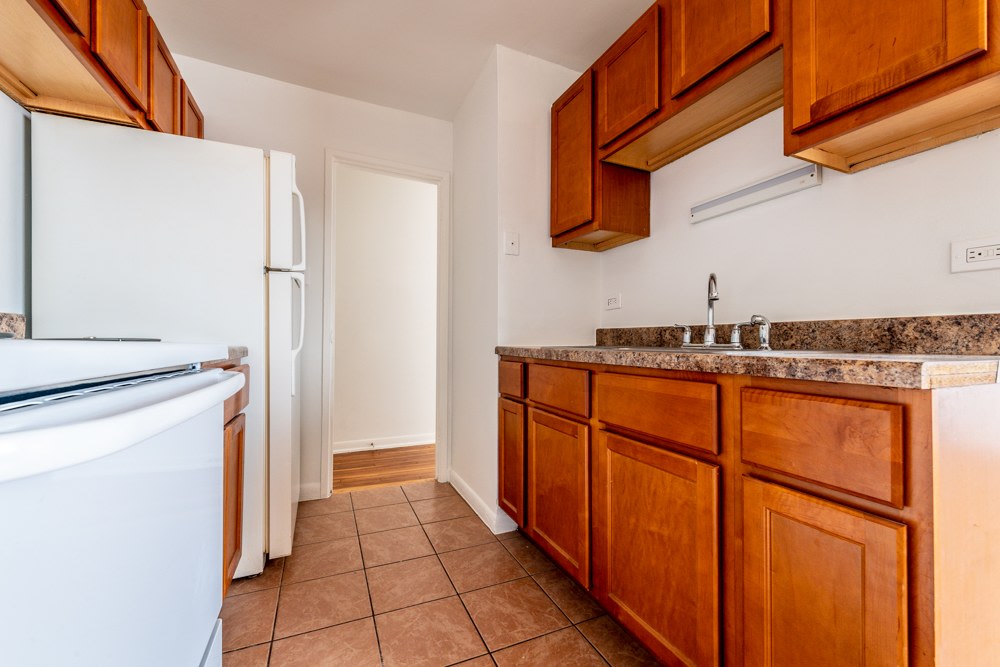 8326-8332 S Ellis Ave Image 5