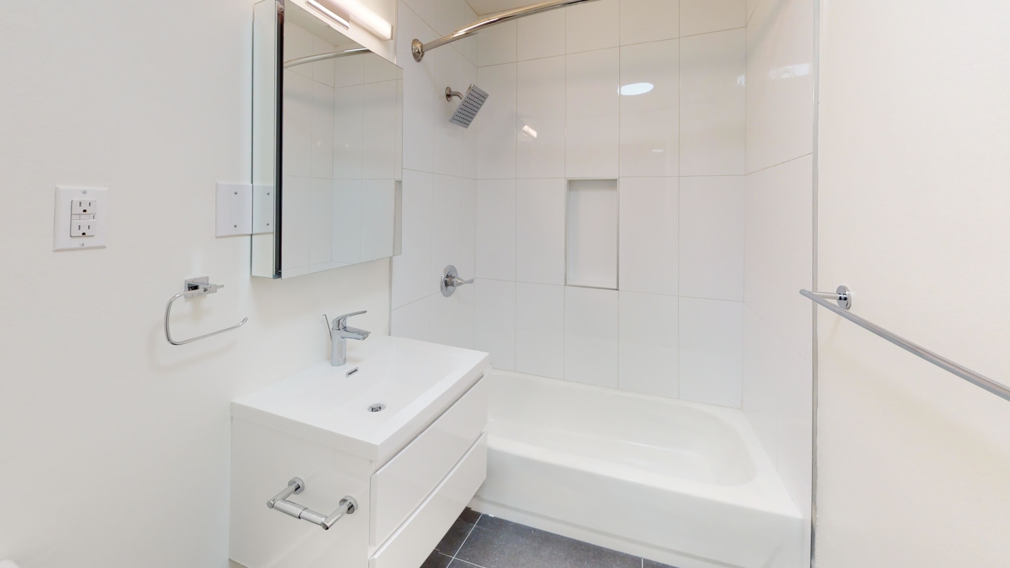 1040 Ashbury Street Image 11