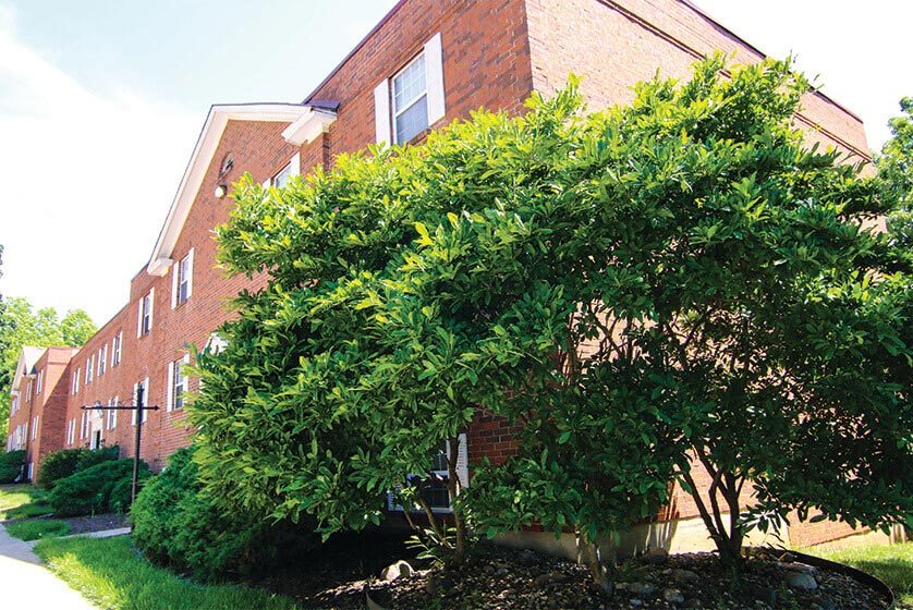 Coach House Apartments Image 26