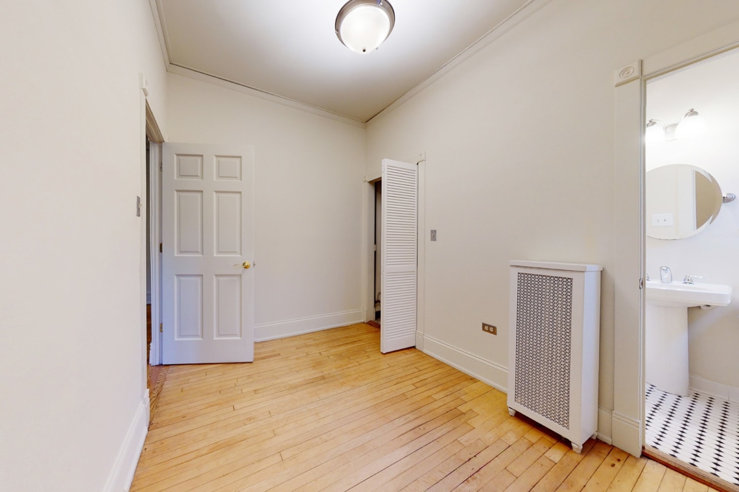 1413-15 E 53rd Image 7