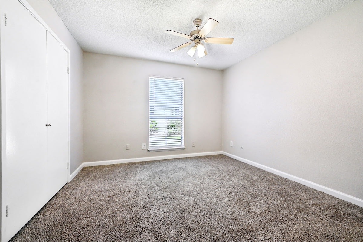 Pine Creek Apartments Image 1