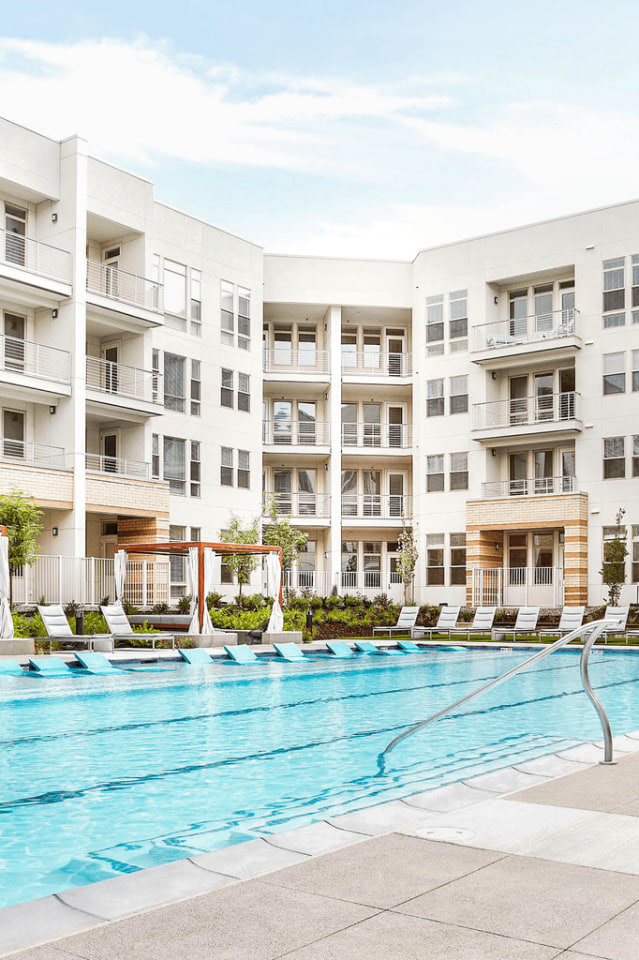 7575 Town Center Image 13