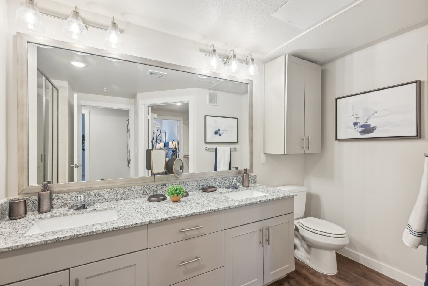 Luxia Rockwall Downes Image 18