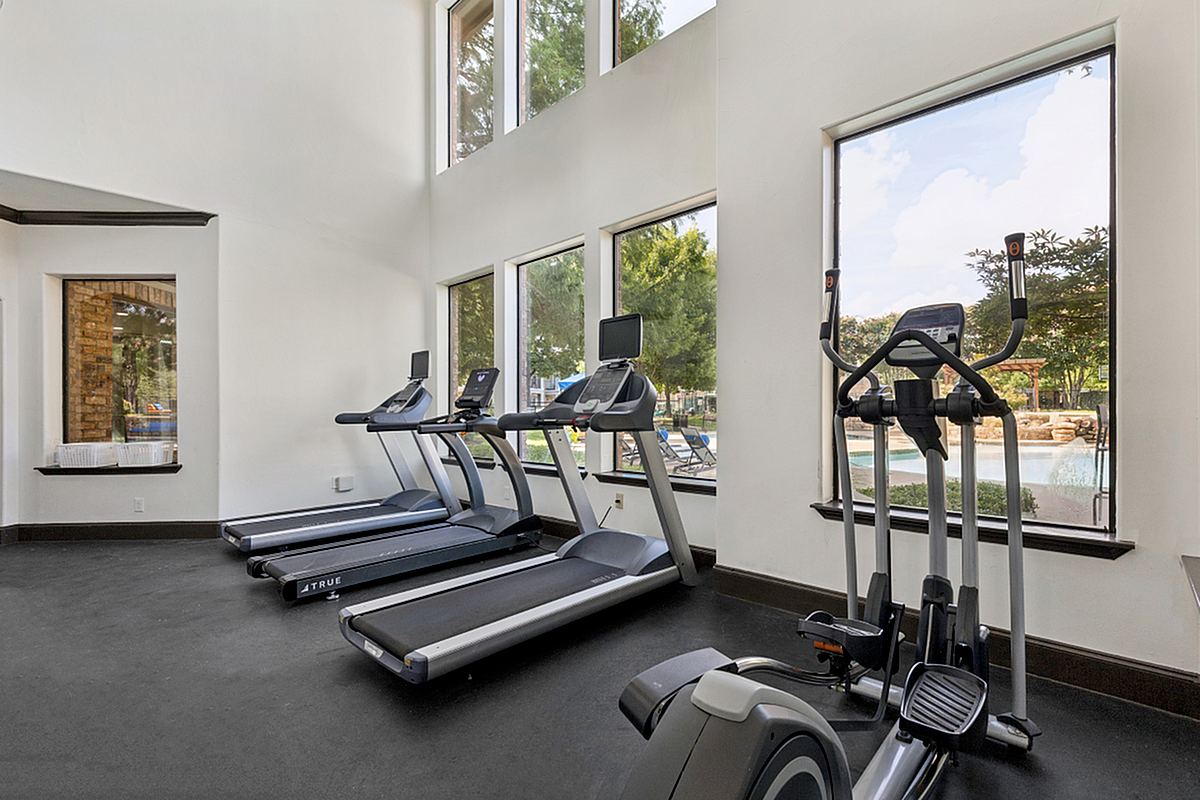 Enclave on Golden Triangle Apartments Image 8