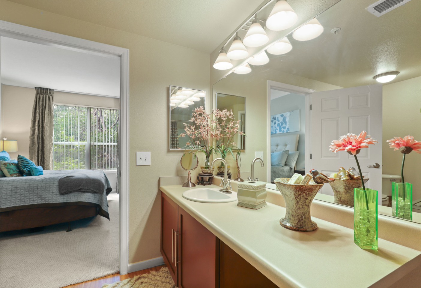 Parker Hilltop  Apartments Image 44