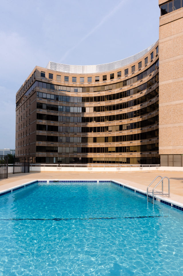 Hampton Plaza Image 5