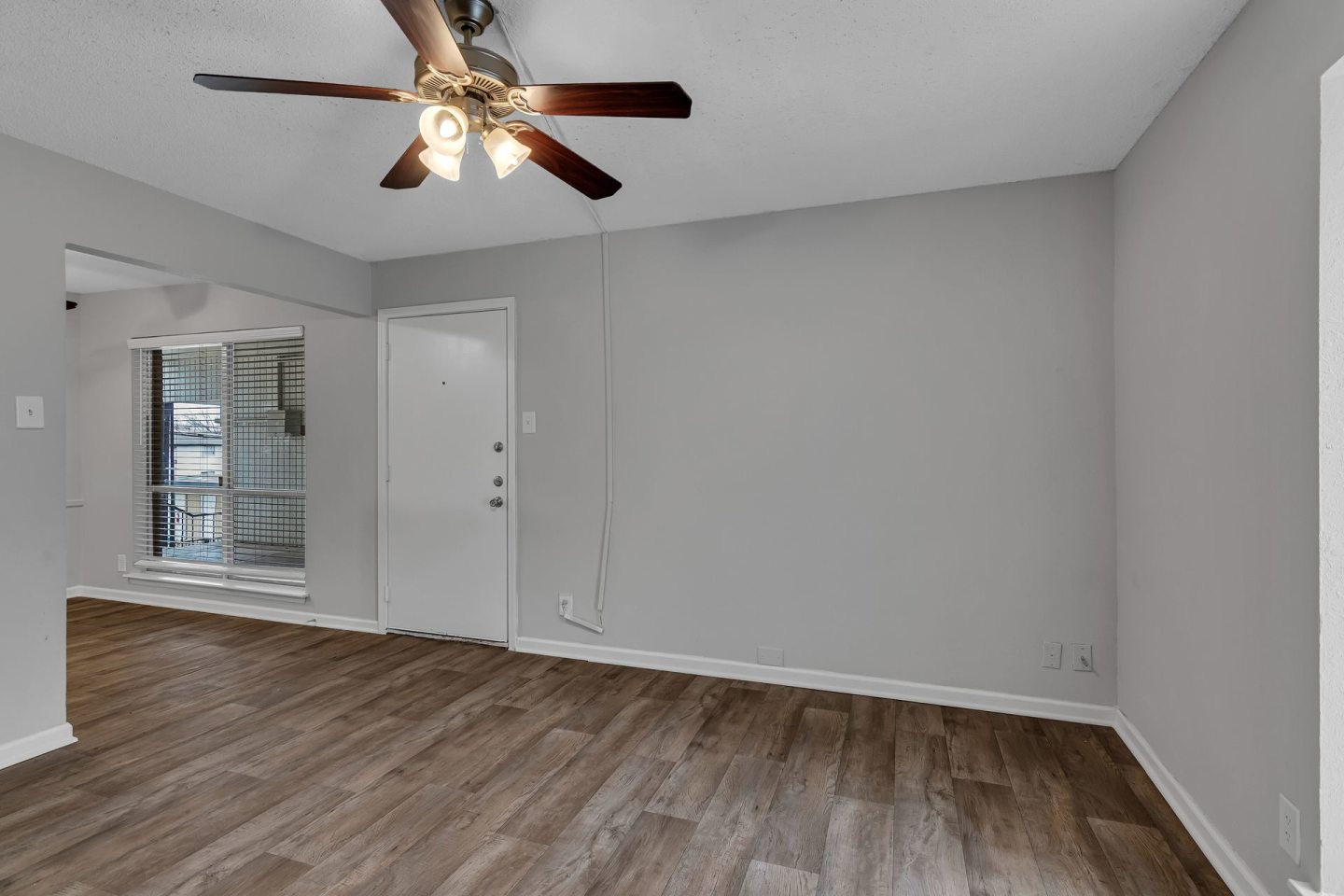 Glen Oaks Apartments Image 20
