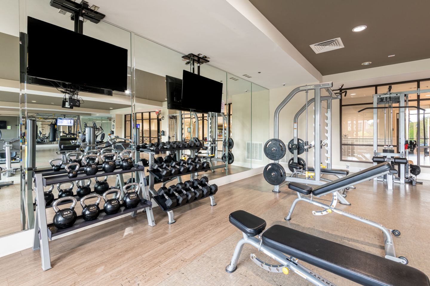 Apartments at Palladian Place Image 6