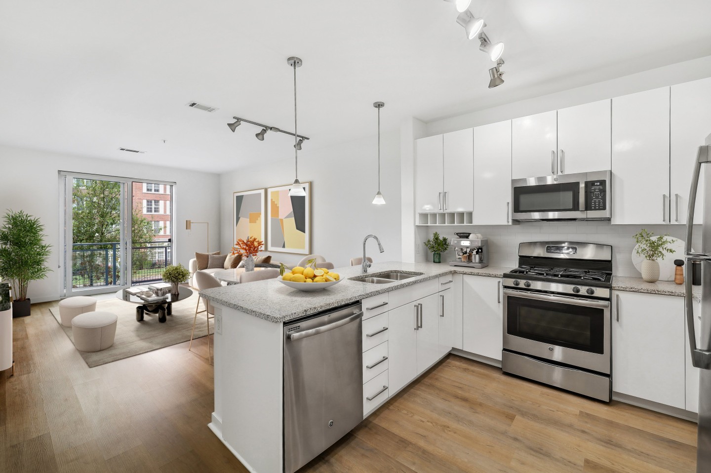 75 Tresser Image 2