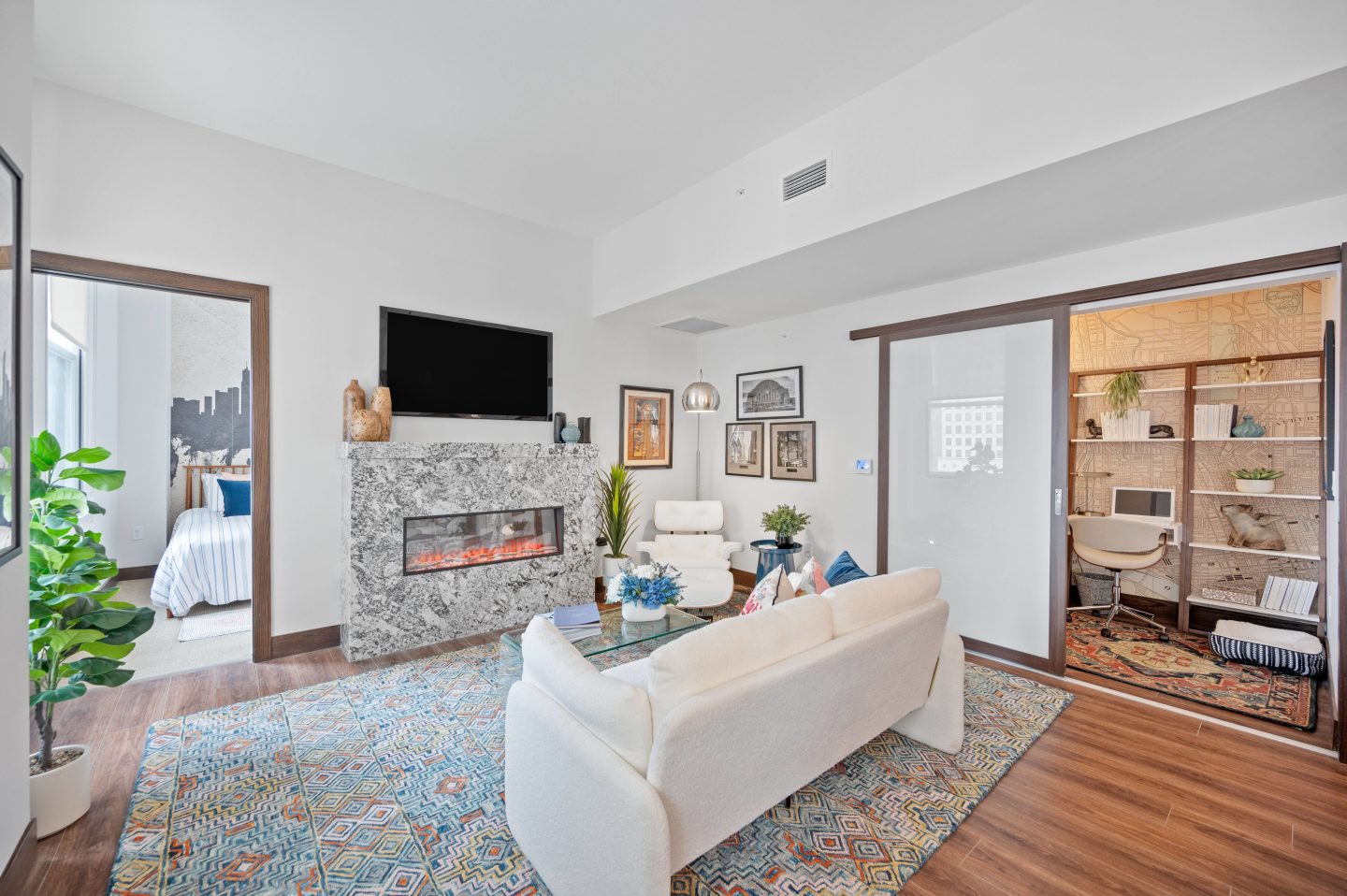 Sky Central Apartments Image 22