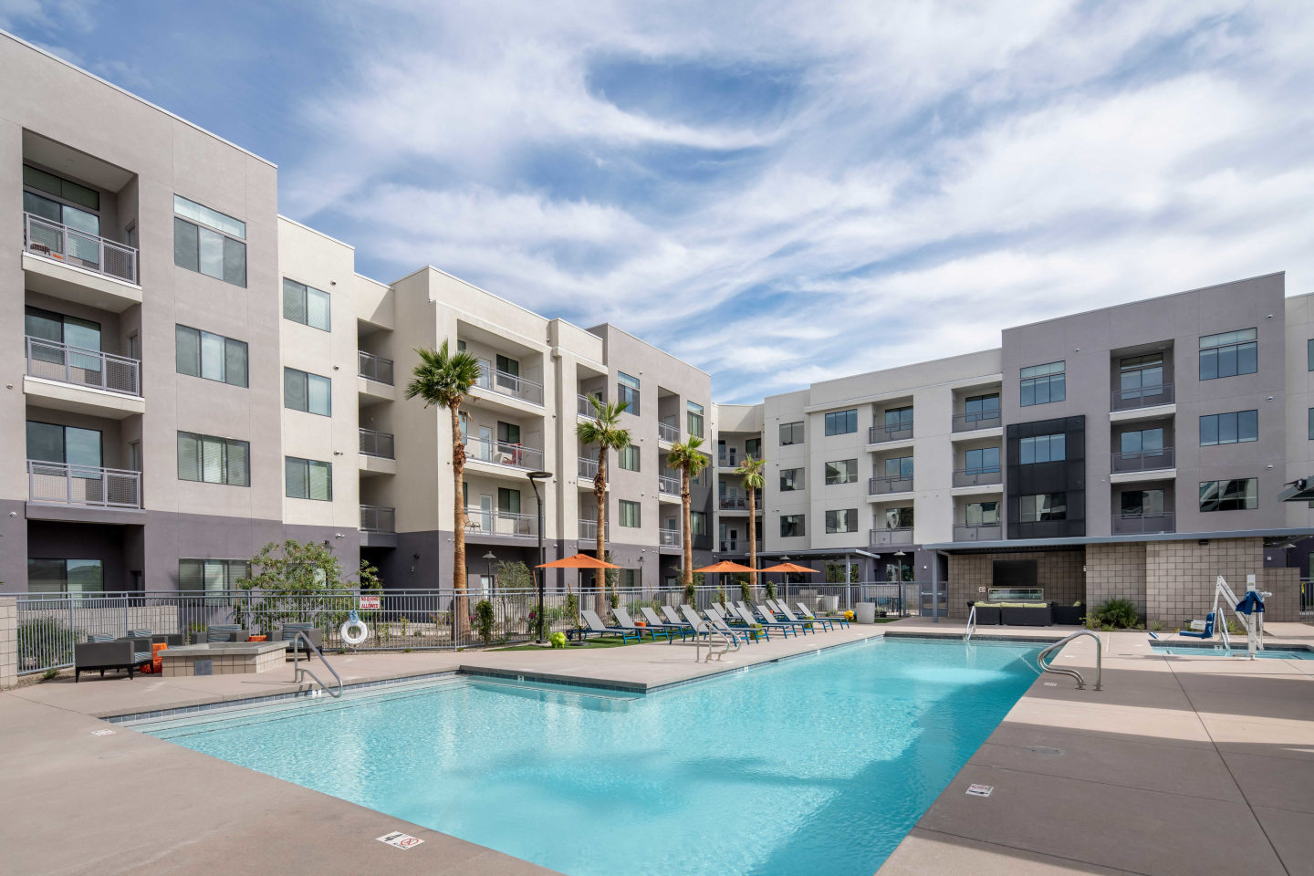 NOVO Broadway Apartments Image 9