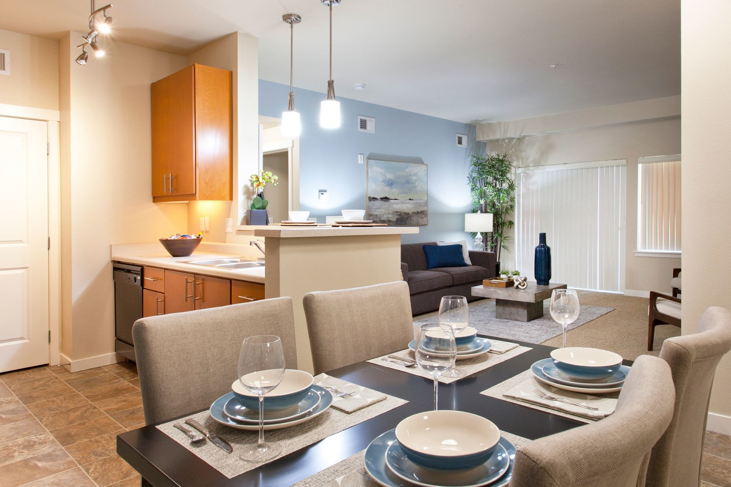 Island View Apartments Image 17