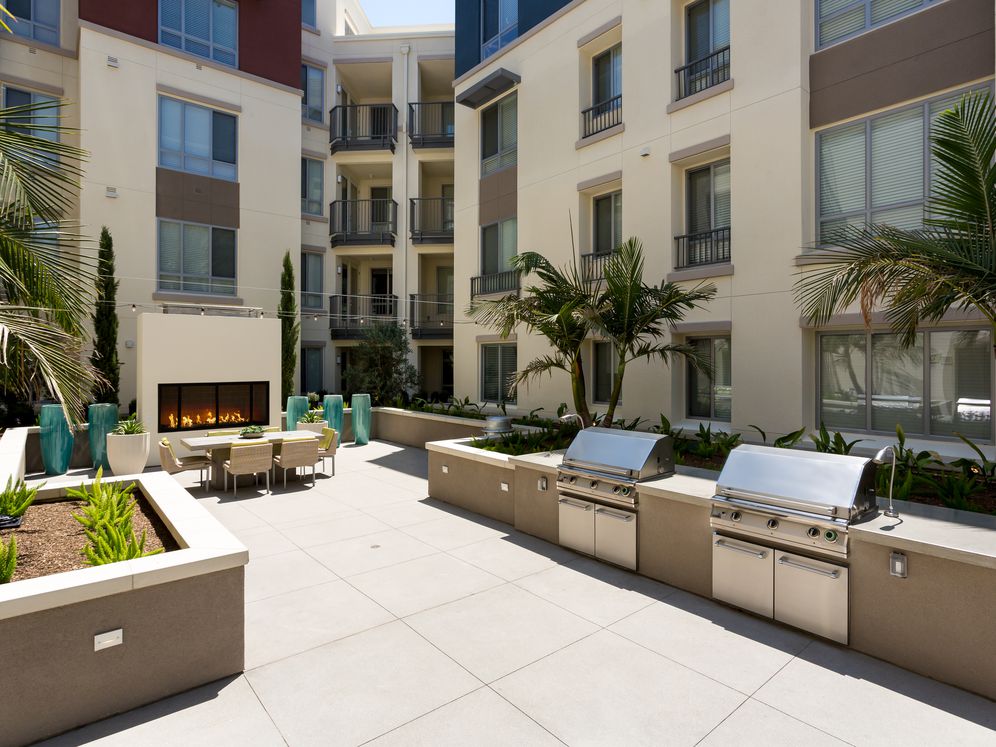 Avalon Huntington Beach Image 36