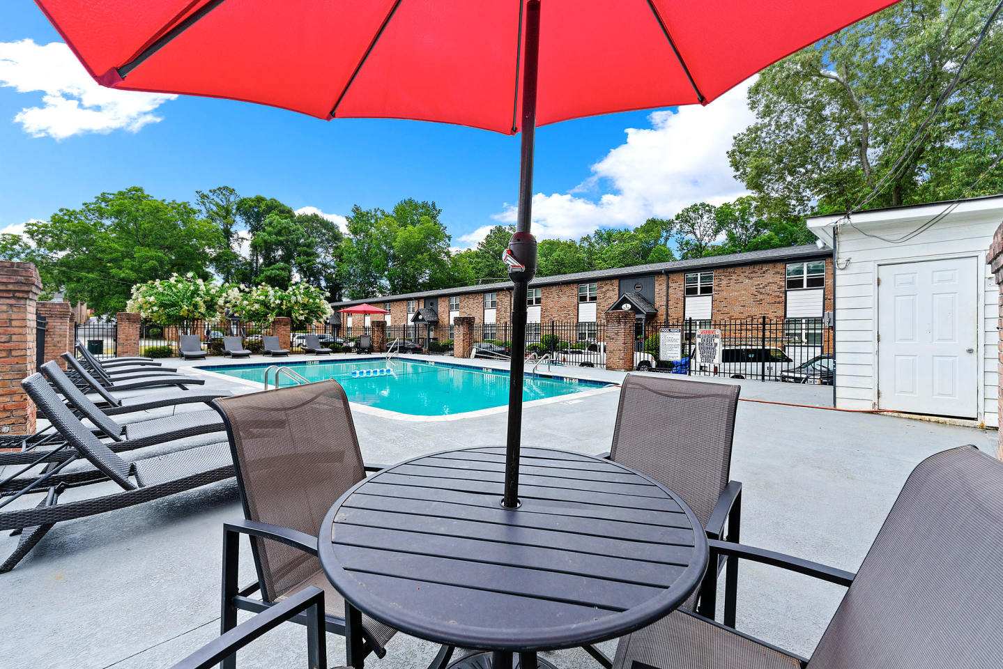 Georgian Oaks Apartments 2 Image 16