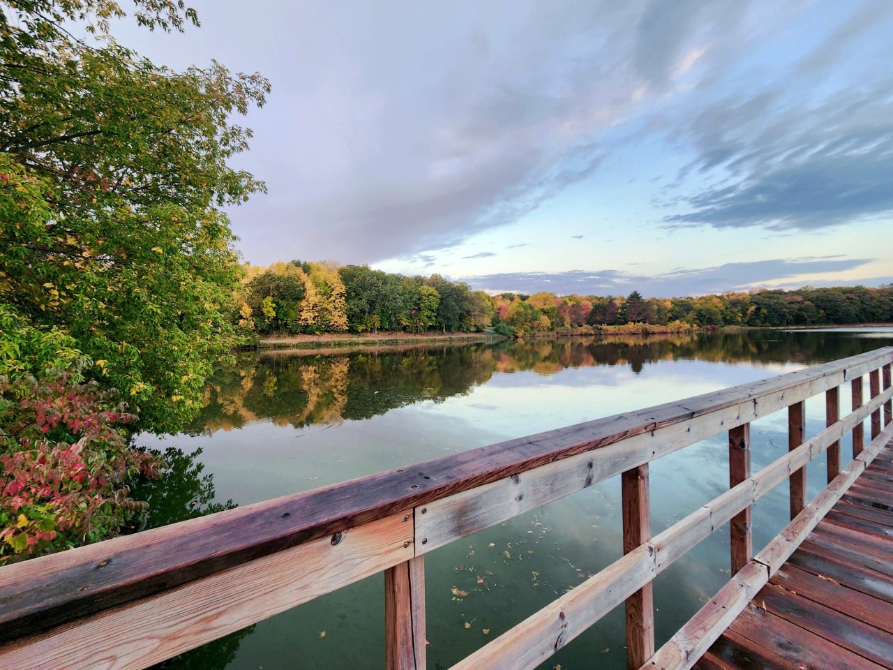 Lake Jonathan Flats Image 27