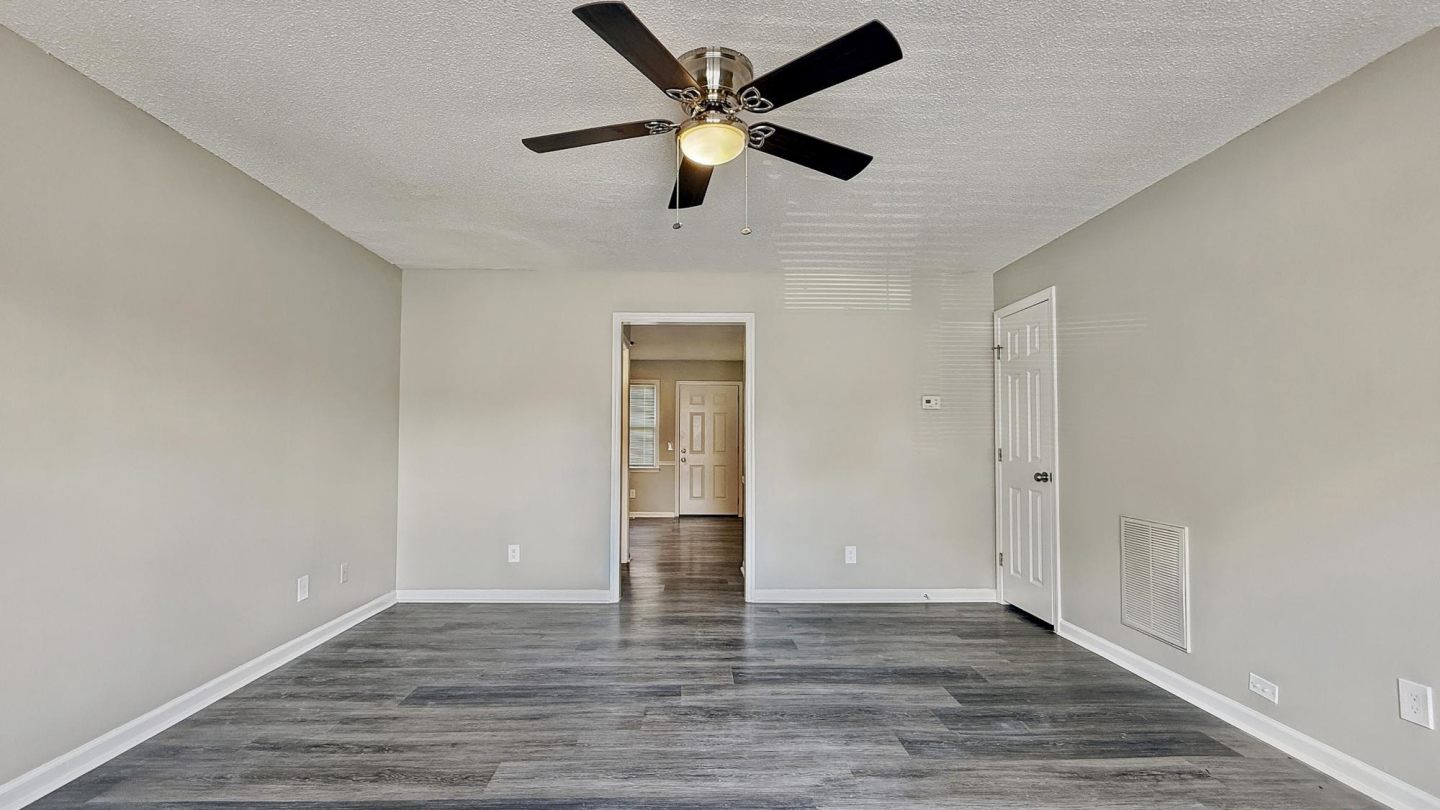 Holly Hills Image 4