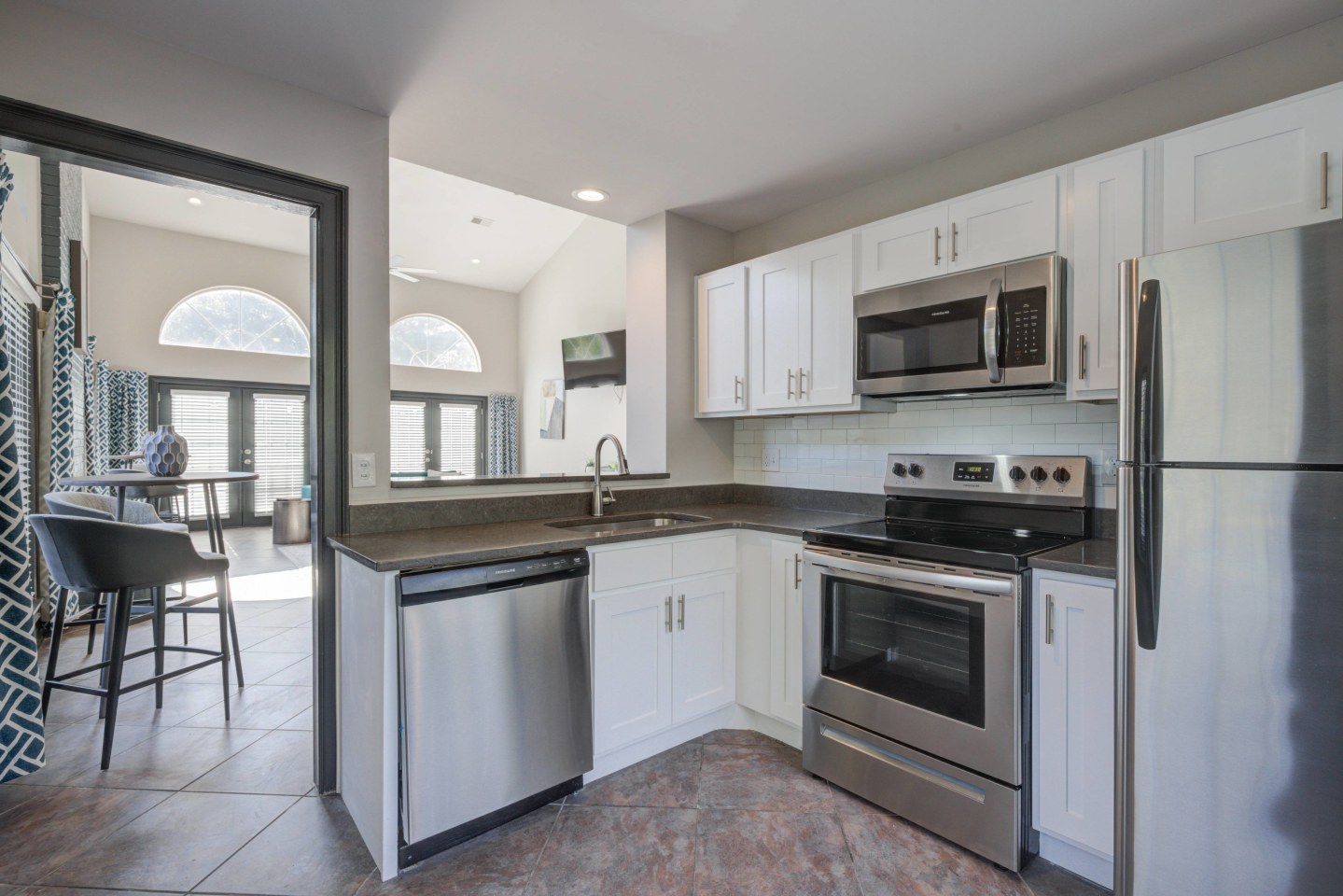 Arbors at Brookfield Apartments Image 19