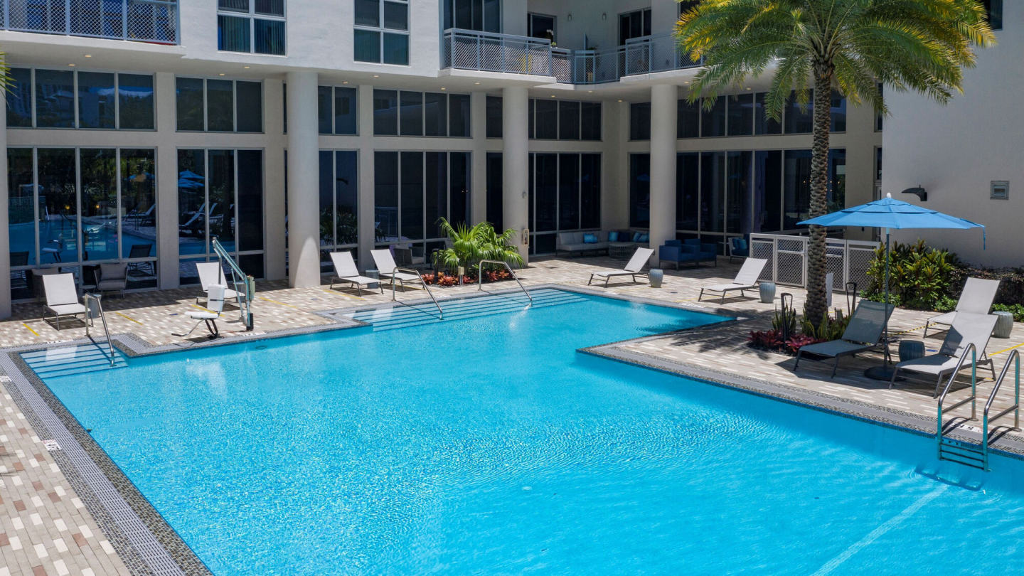Blu27 at Edgewater Image 1