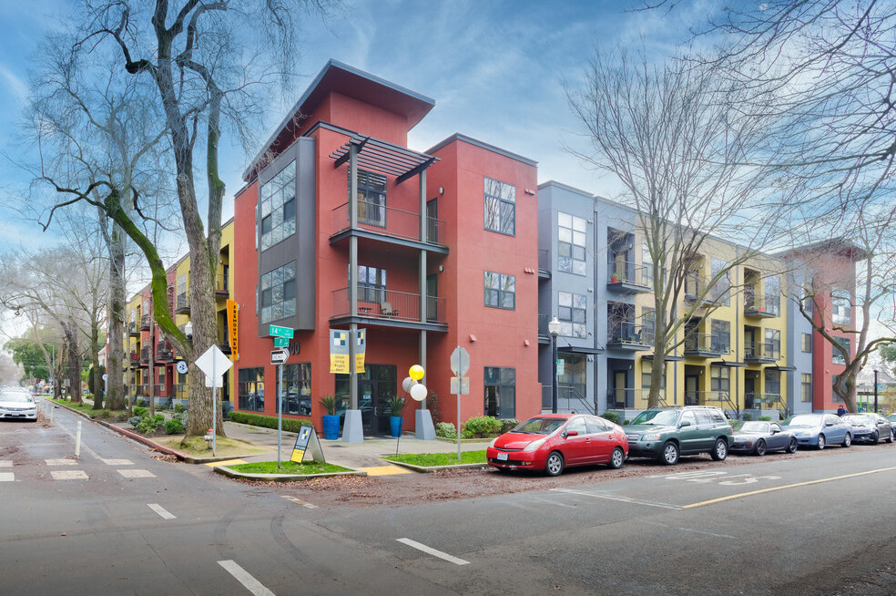 Fremont Mews Image 16