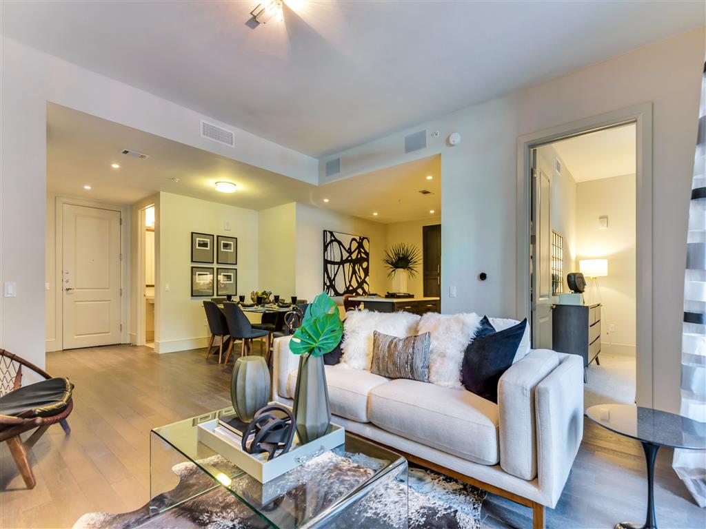 Preston Hollow Village Image 16