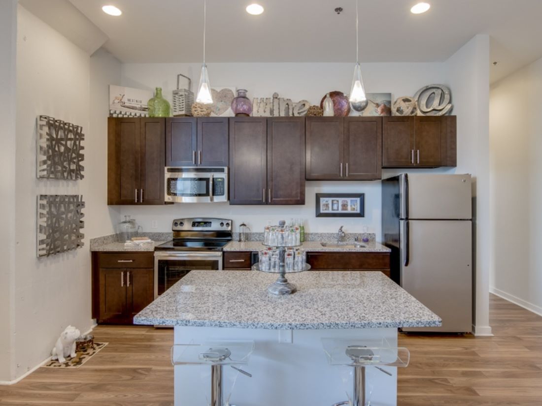 520 Park Image 7