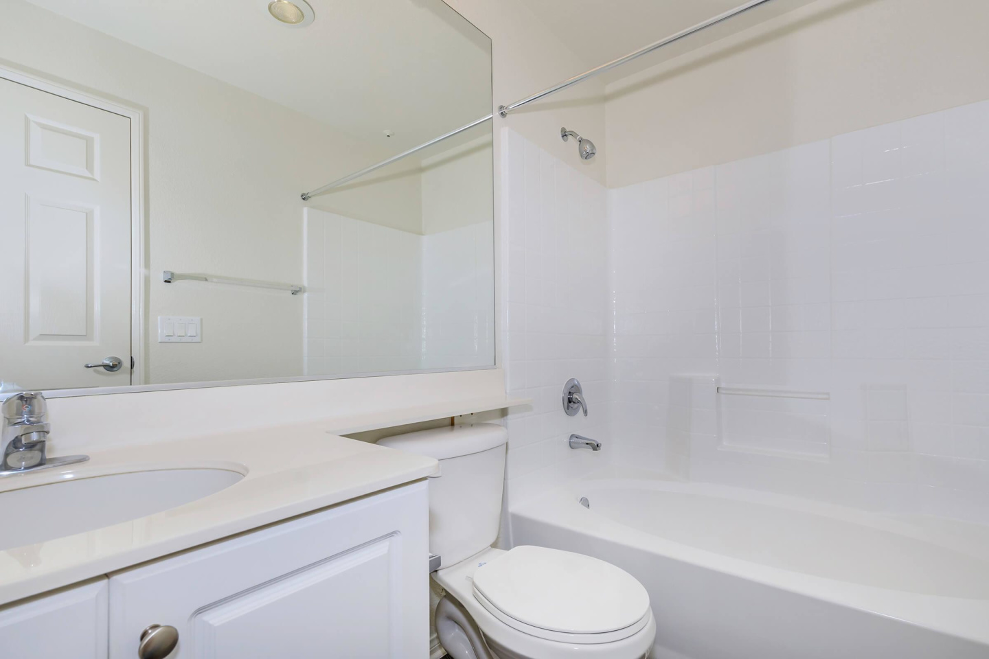 Laurel Glen Apartment Homes Image 64