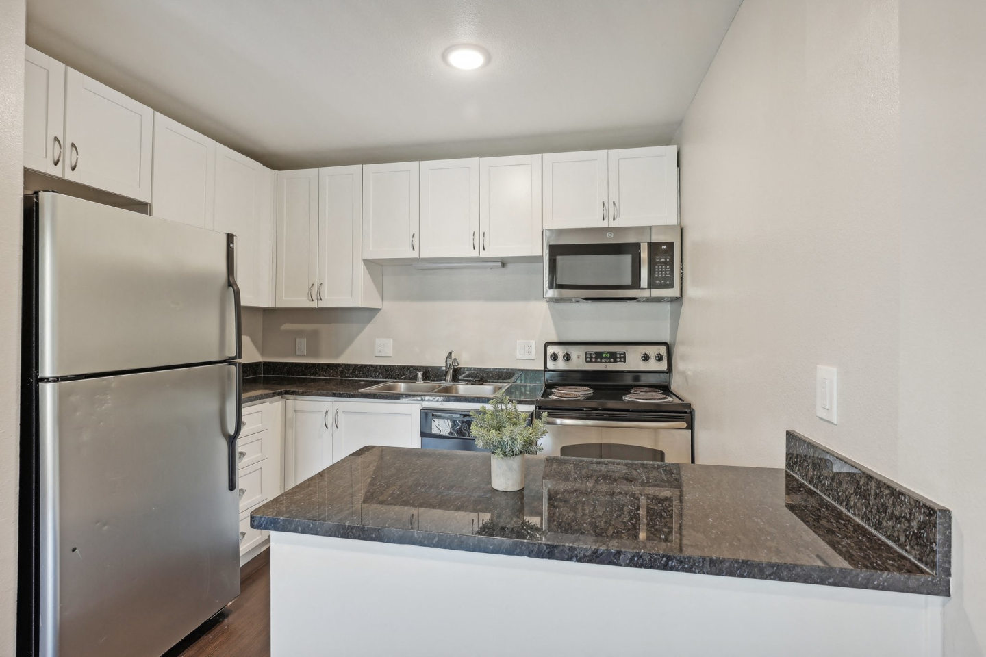 The Boulders Apartments Image 15