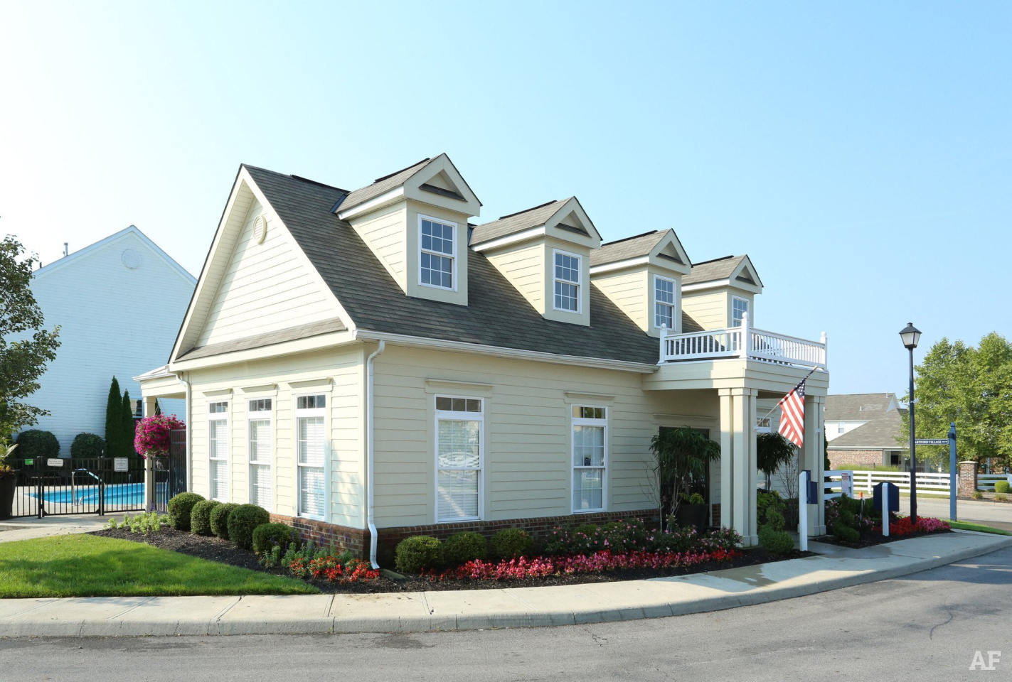 Hartford Village Commons Image 10