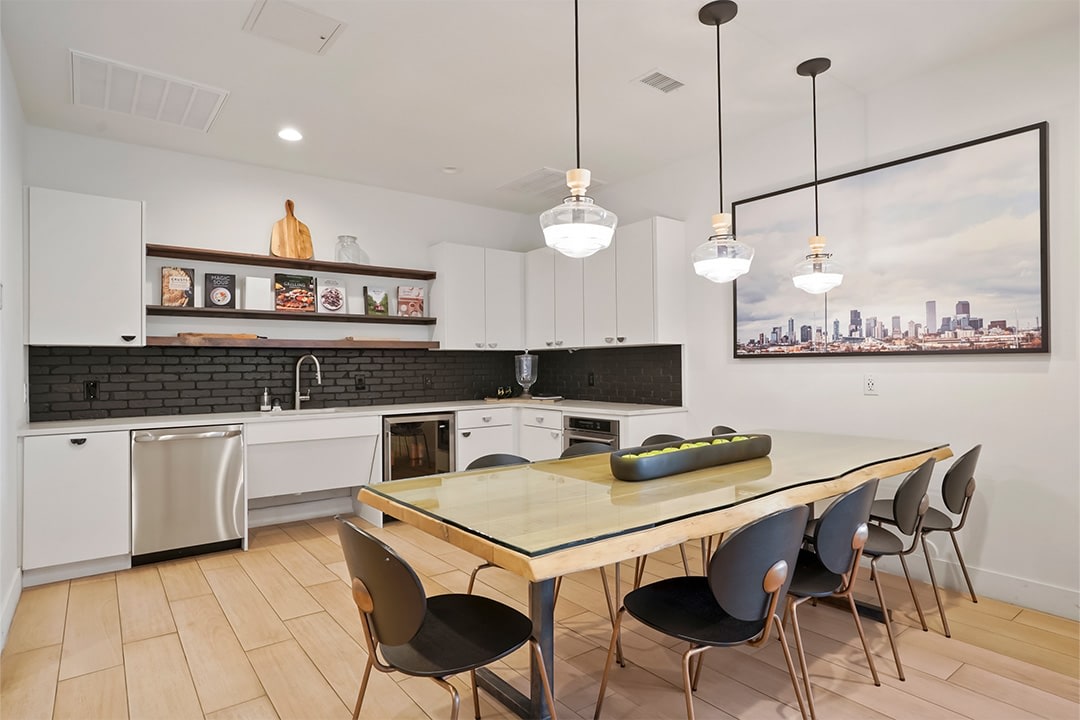 Greenwood Park Apartments Image 3