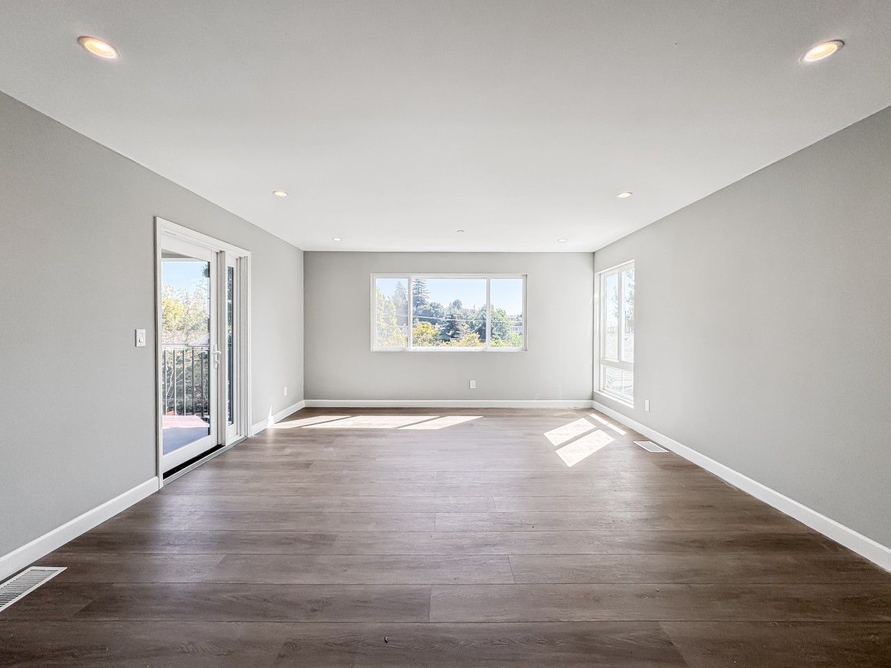 4124 Lyon Avenue Image 13