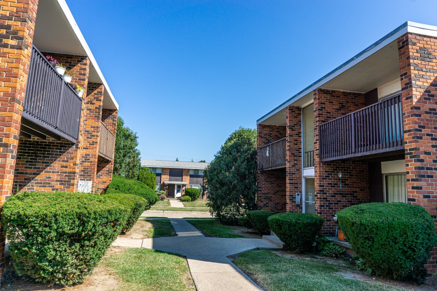 Carriage House Apartments Image 3