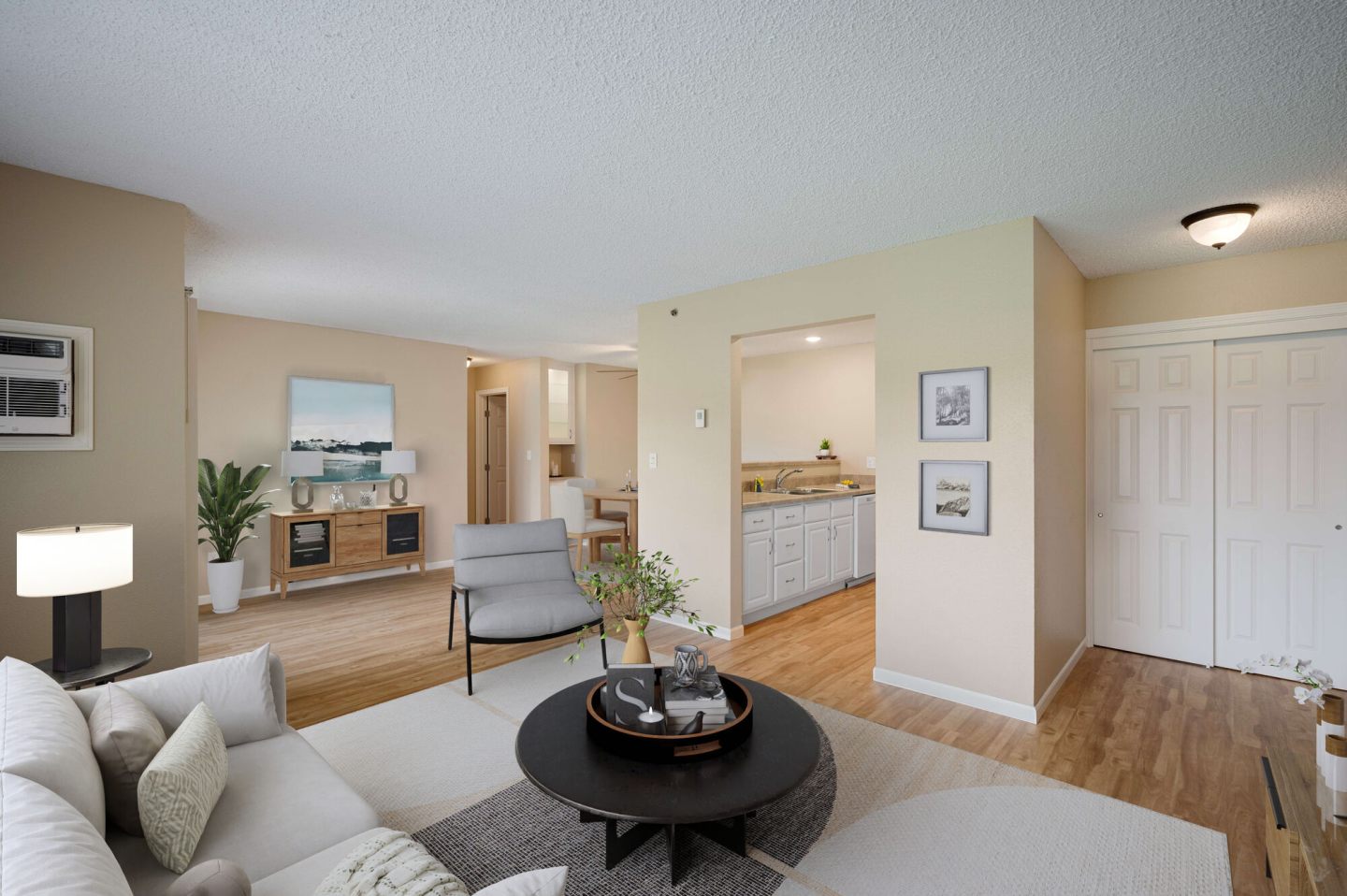 Somerset Oaks Apartments and Townhomes Image 7