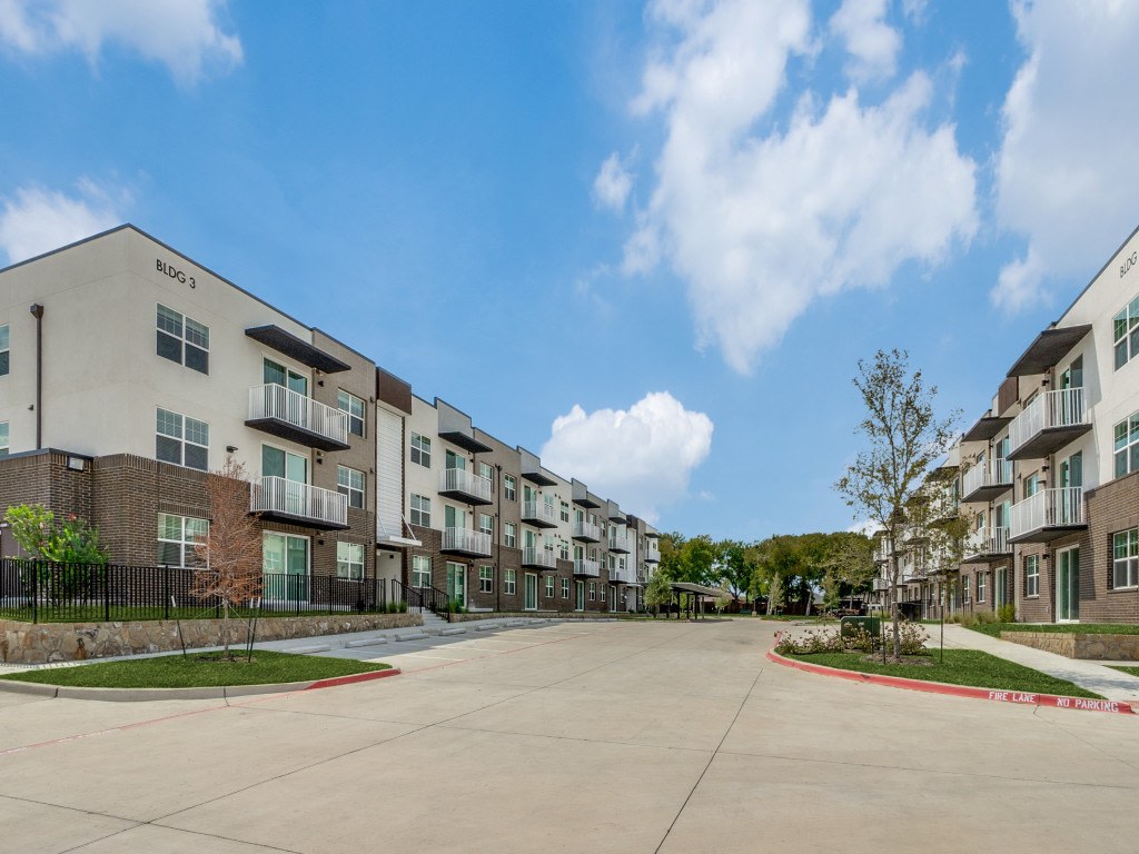 Resia Dallas West Image 19