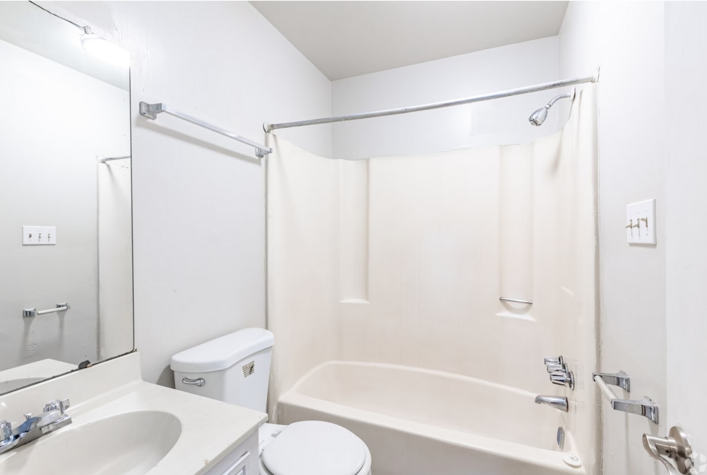 Canterbury Townhomes Image 29