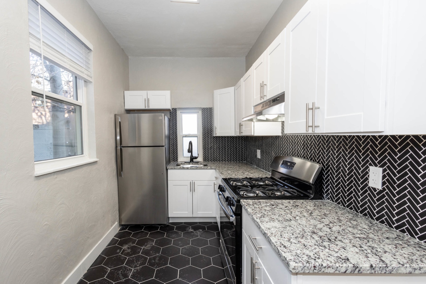 1030 Washington Image 2