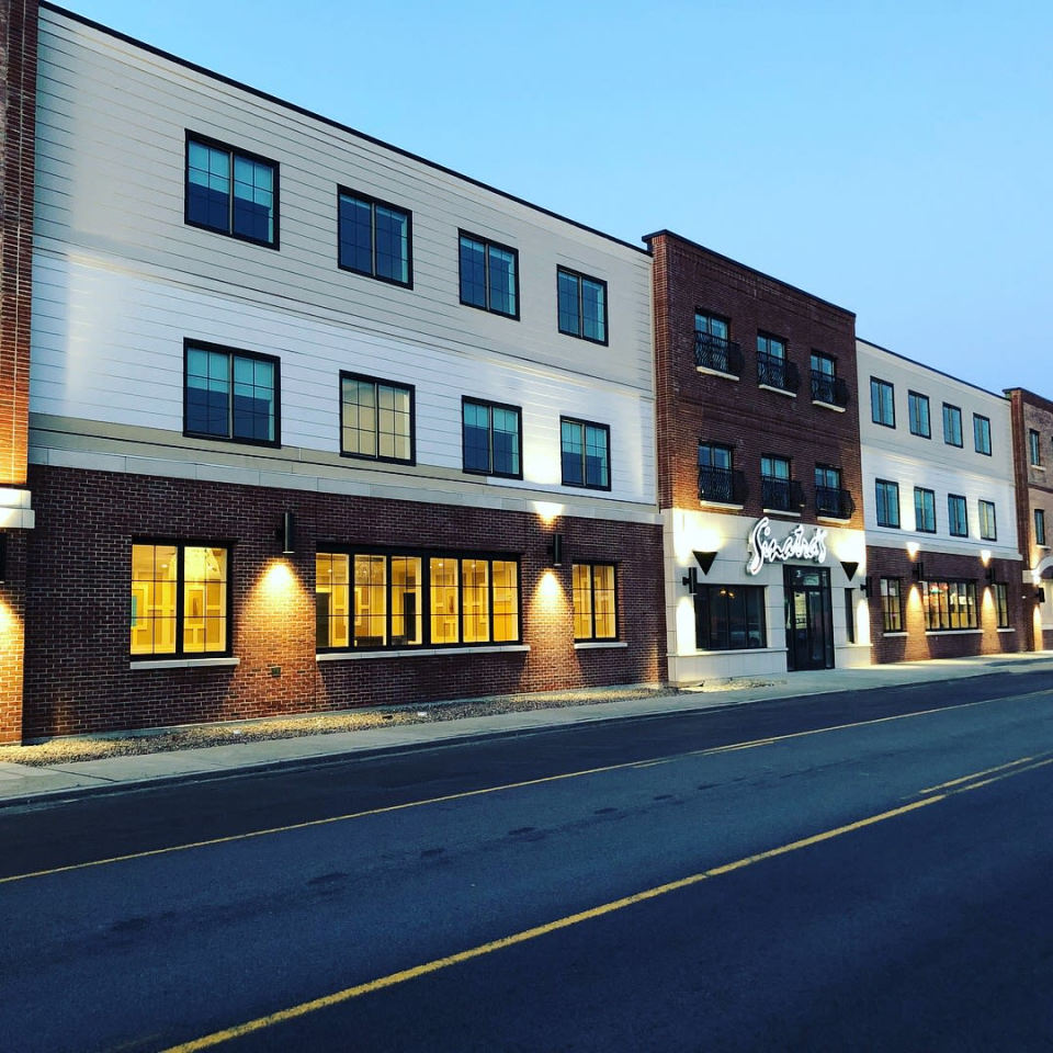 945 Kenmore Avenue Image 21