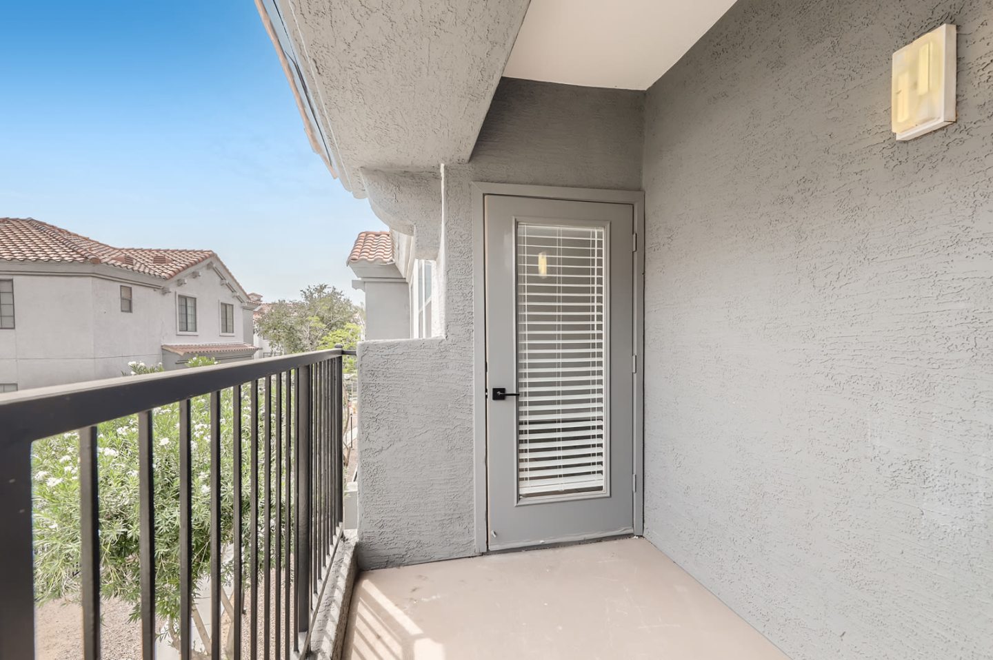 Mandarina Apartment Homes Image 1