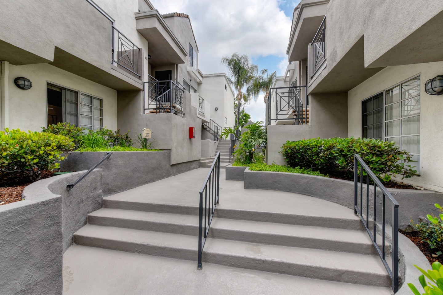 The Woods at Toluca Lake Image 36