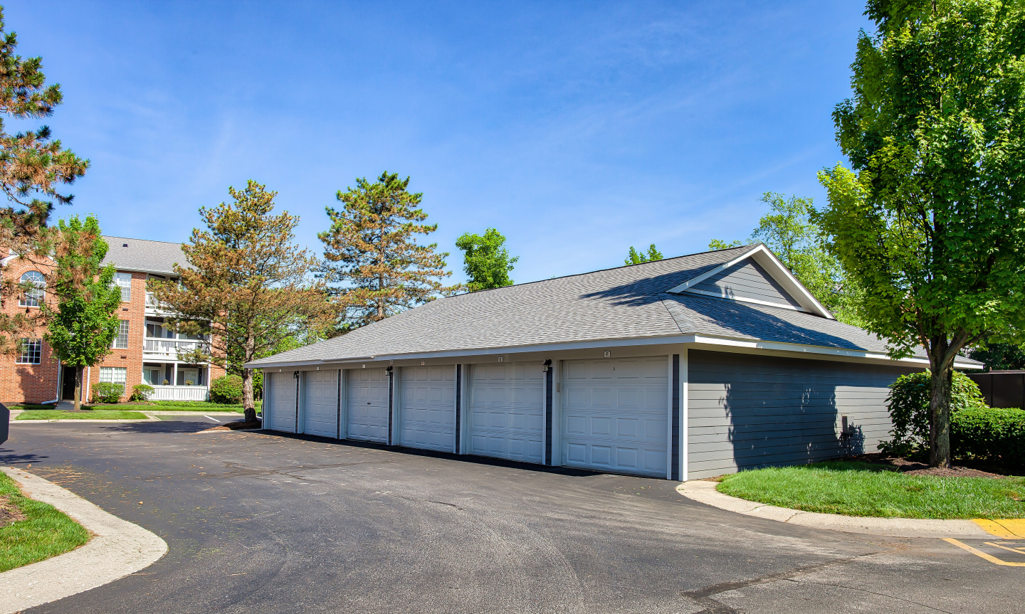 Lakeshore Apartments Image 51