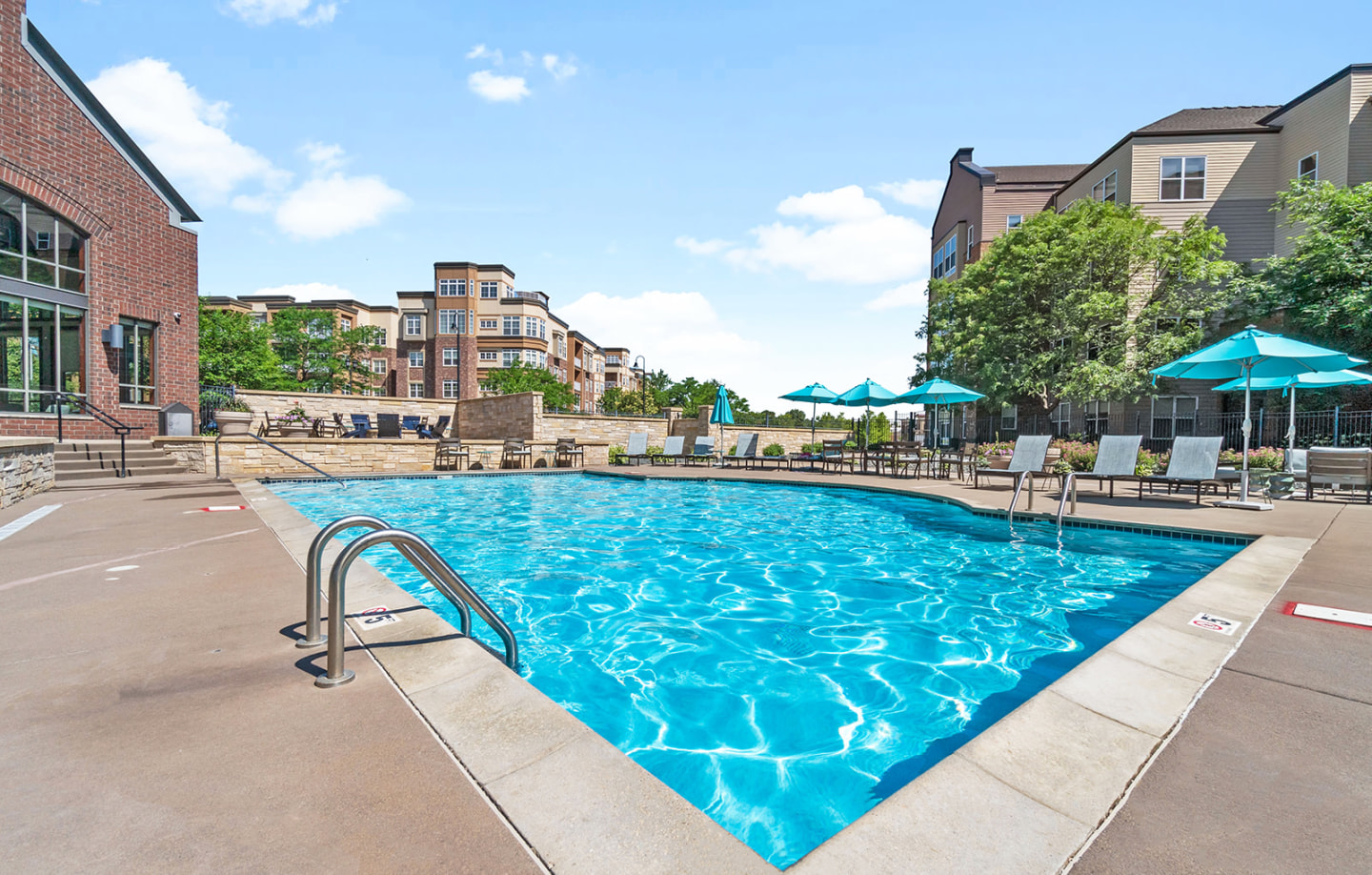 The Landings at Silver Lake Village Image 17